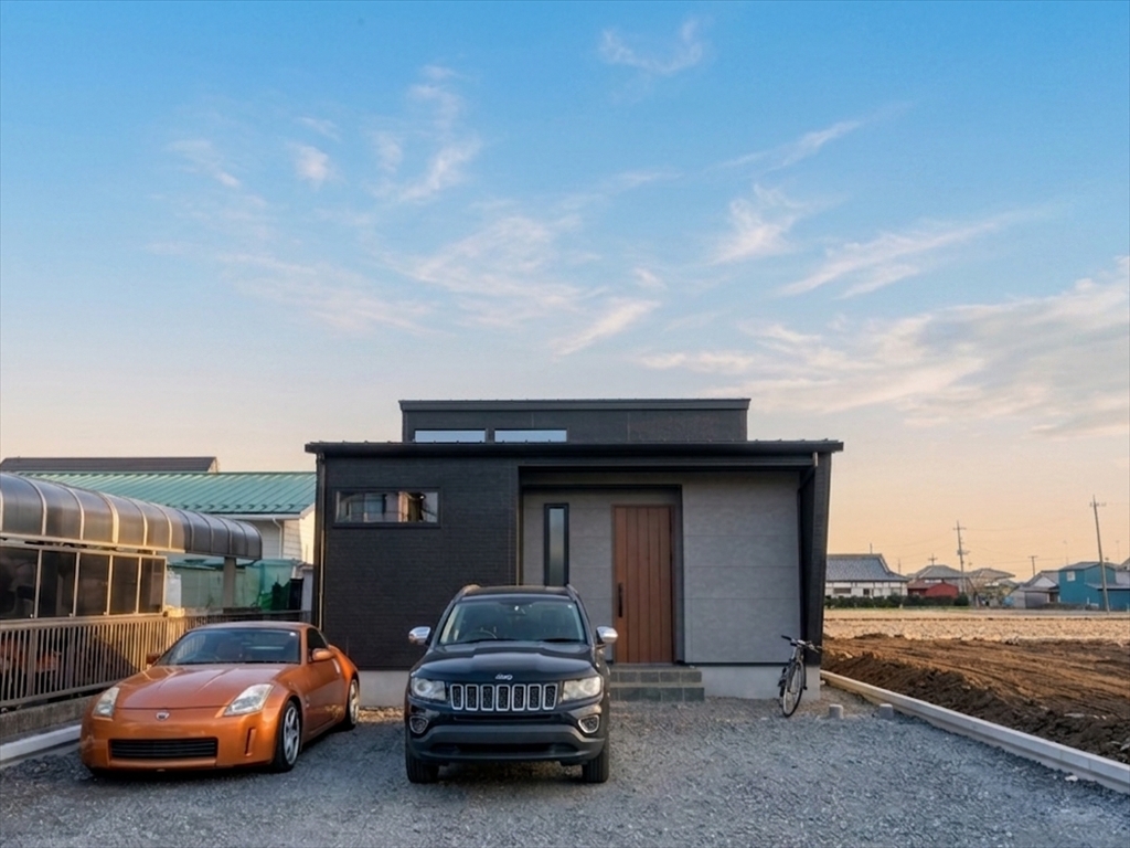 1日中気持ちいい。猫と暮らす南向き全開放の平屋生活