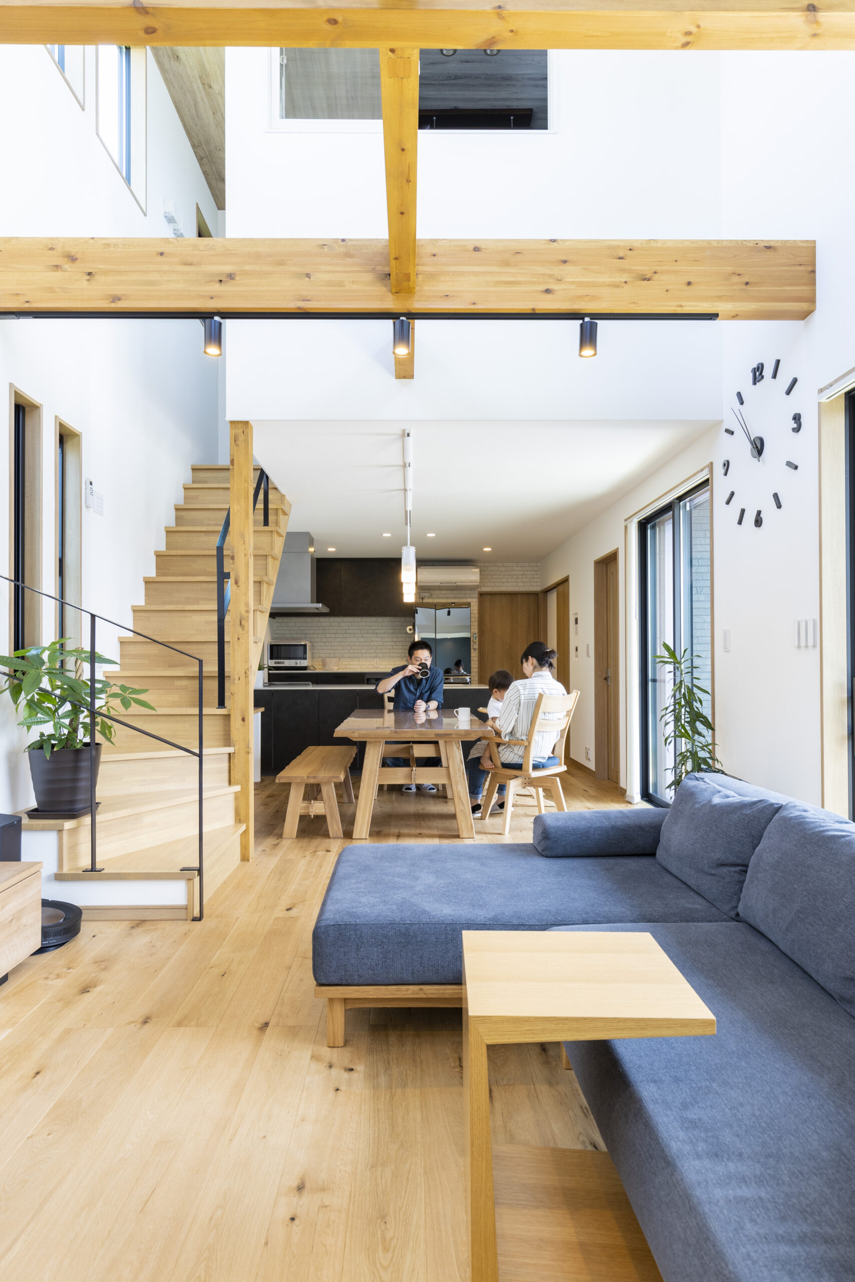 ペレットストーブの炎の揺らぎに癒される暮らし