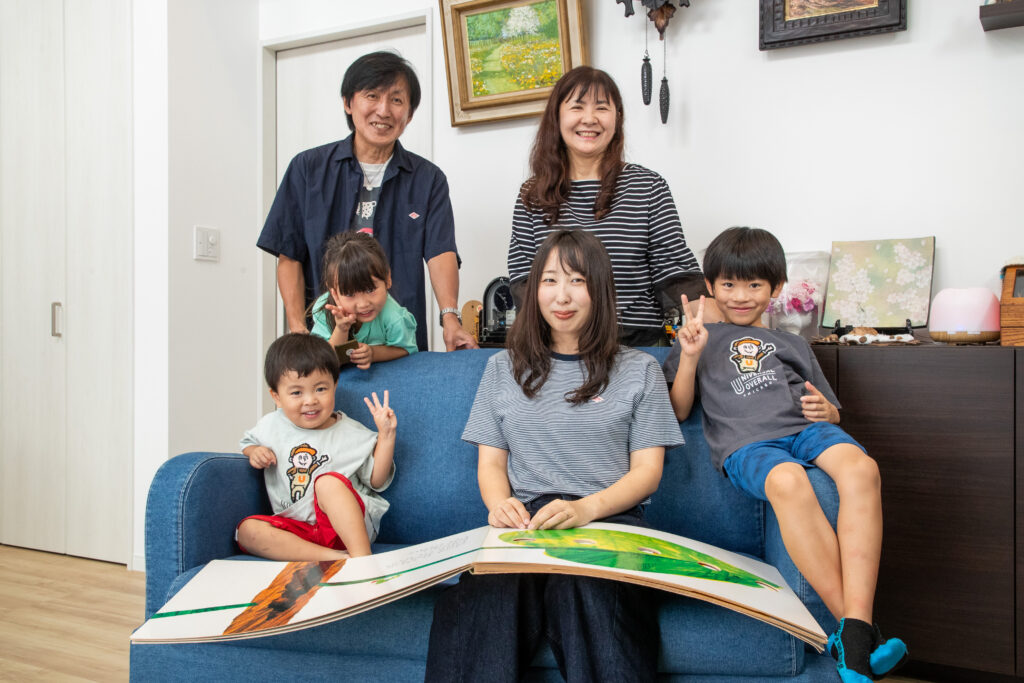 夫婦で共有する趣味部屋は、好きなことに集中できる快適な空間です。