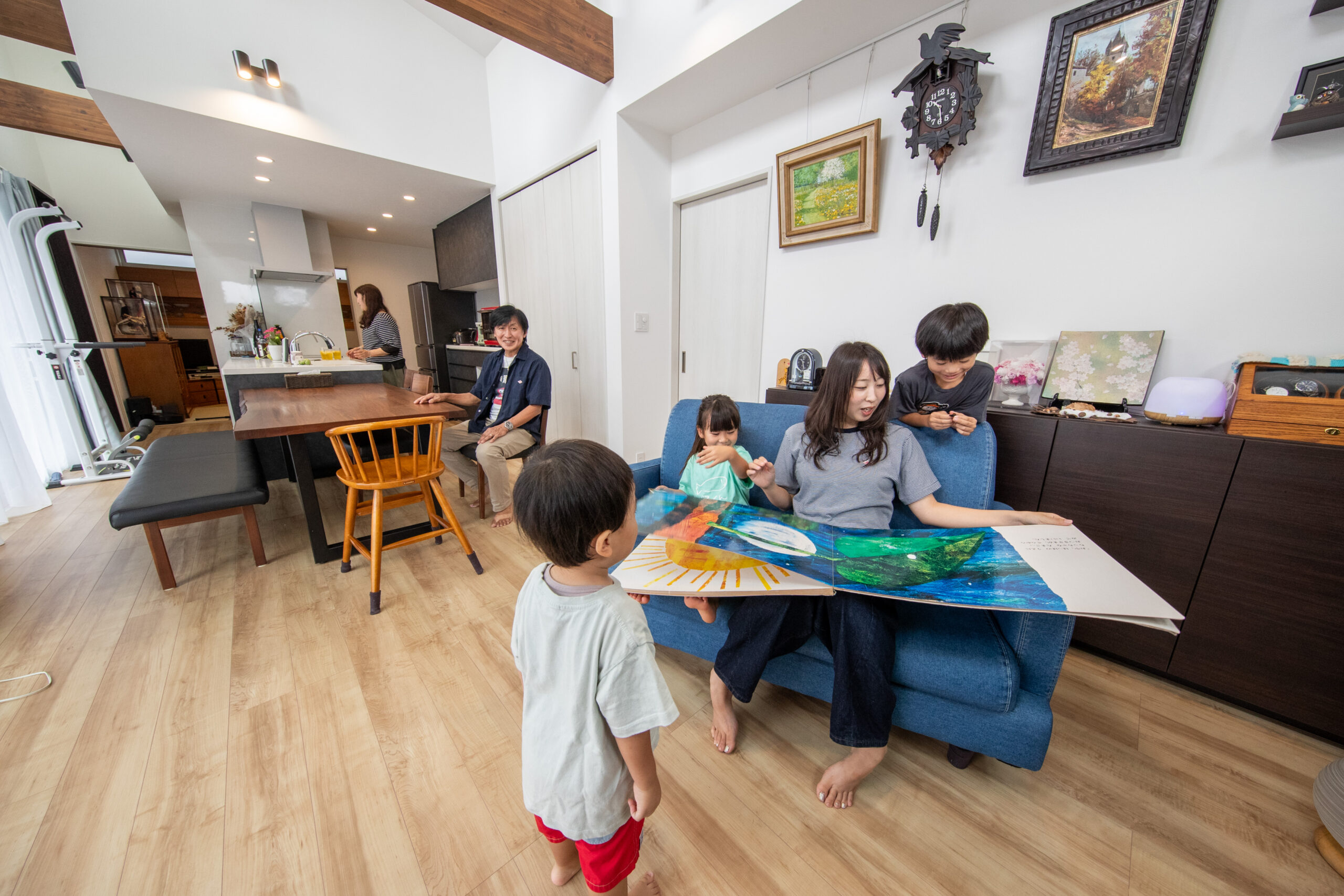 夫婦で共有する趣味部屋は、好きなことに集中できる快適な空間です。